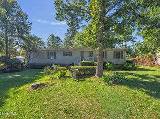 153 Bellhammon Forest Dr, Rocky Point, NC 28457