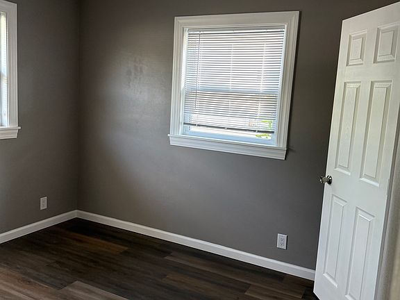 3rd image of 54 Woodlawn Dr