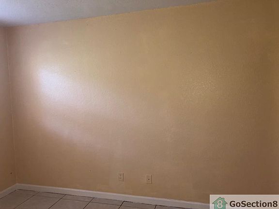 5th image of 421 NW 7th Ter APT 4