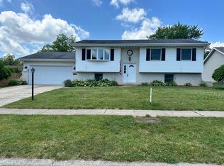 319 Tulip Ln, Lowell, IN 46356