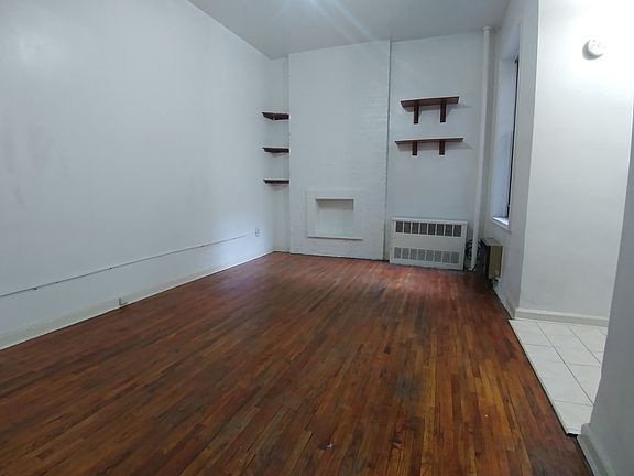 2nd image of 288 8th Ave Frnt 2