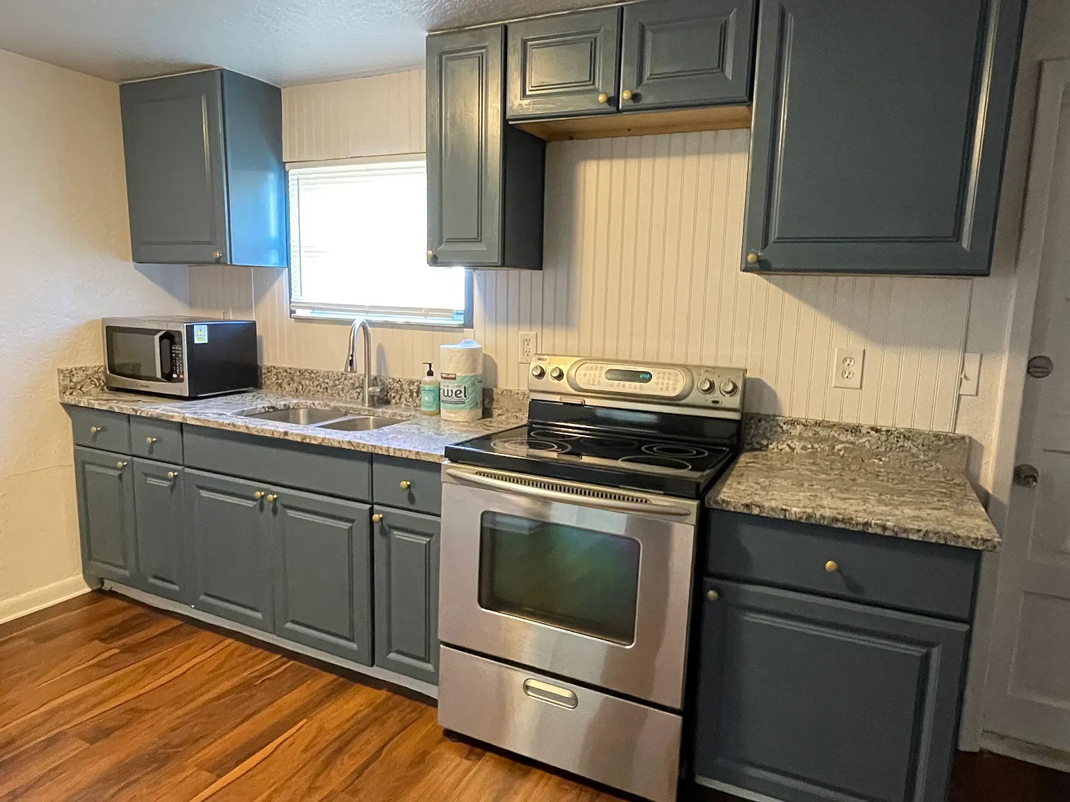 3 bed, 1008 sqft, $1,895 — Photo 4