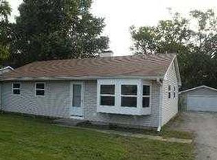 1113 N Midlothian Rd, Mundelein, IL 60060