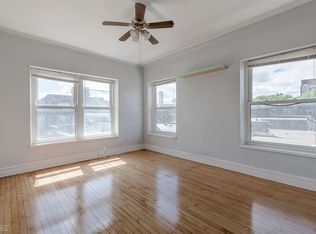 1415 W Morse Ave, Chicago, IL 60626