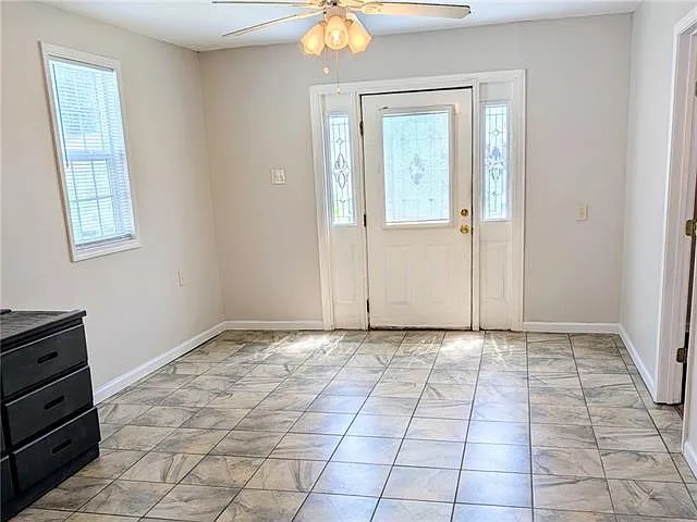 1509 Murl St — Photo 3