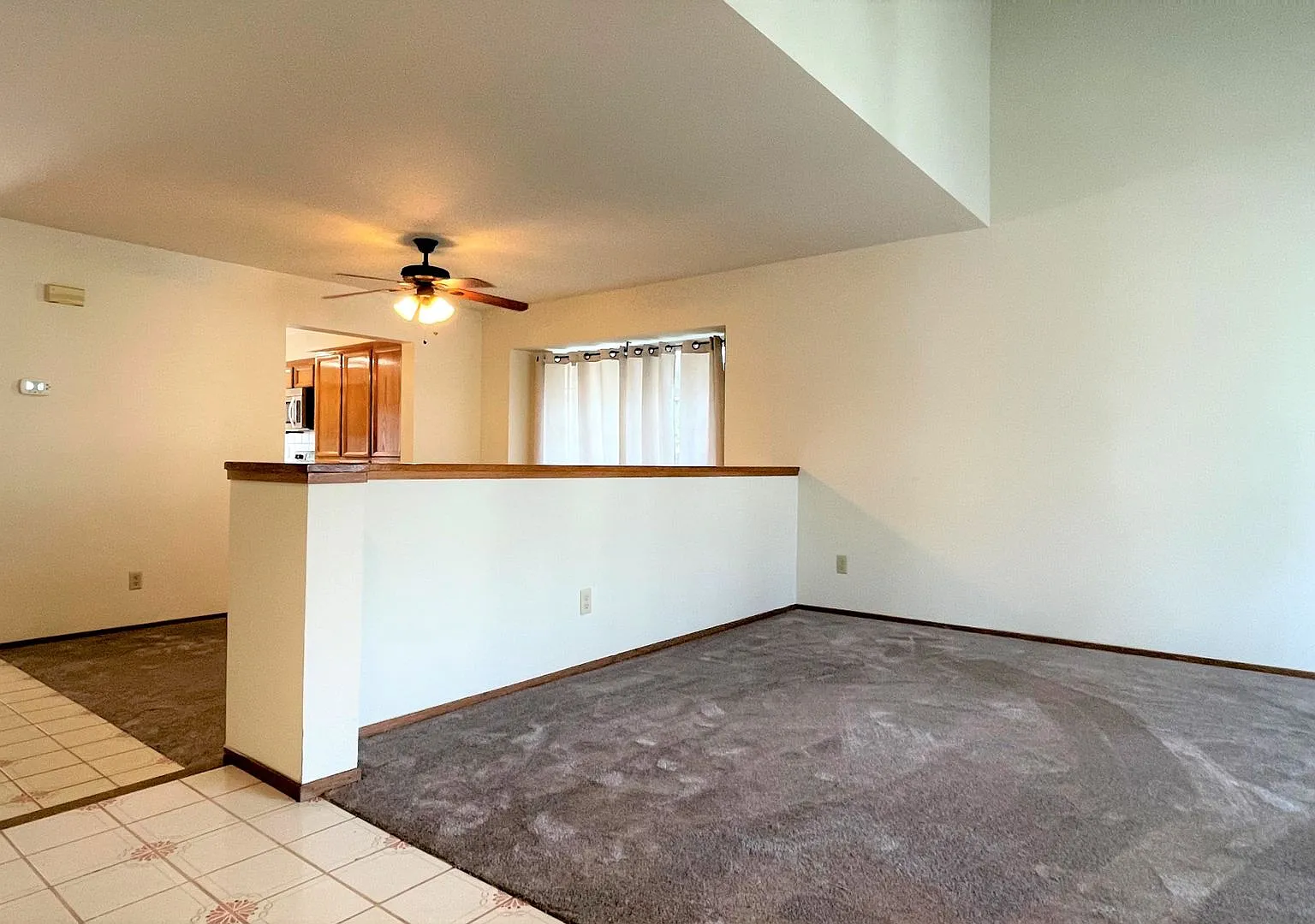 4BD/2.5BA - Clean, Spacious 2-story Near Lake Almaden — Photo 3