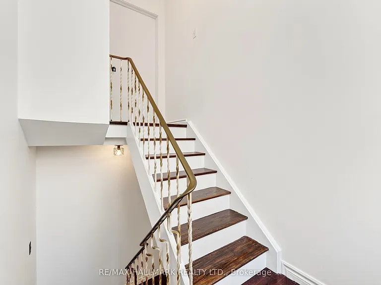402 Kingston Rd — Photo 6