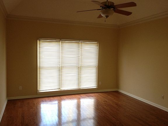 5th image of 1607 Wood Mills Dr
