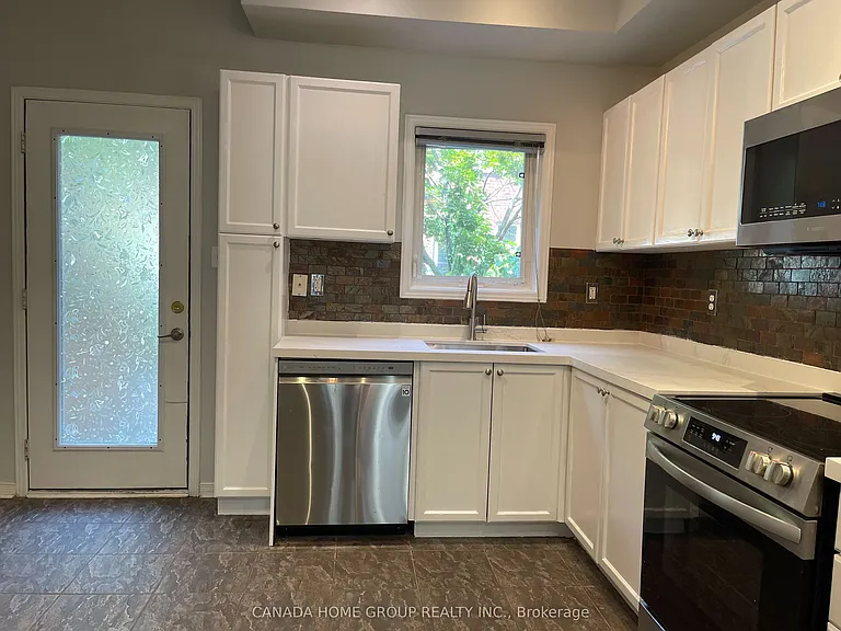 435 Hensall Cir #43 — Photo 5