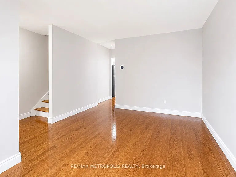 1098 Cedar St — Photo 11