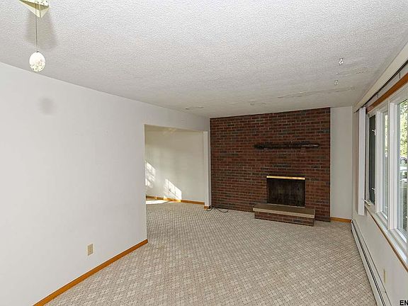 2nd image of 22 Jules Dr
