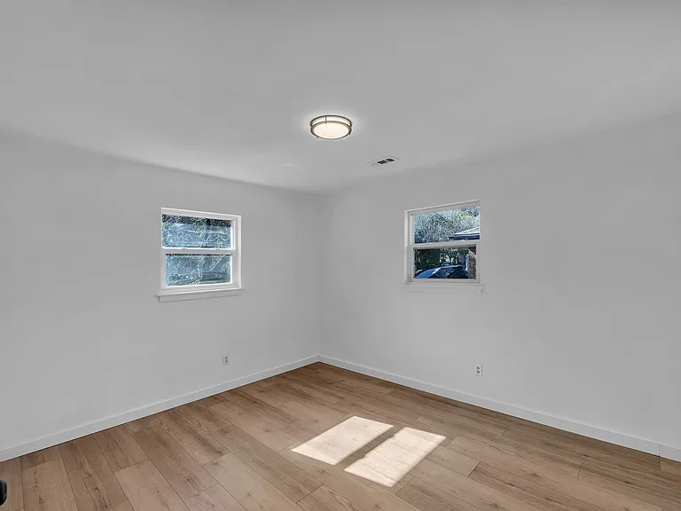 4433 Ocean View Ave #2 — Photo 19