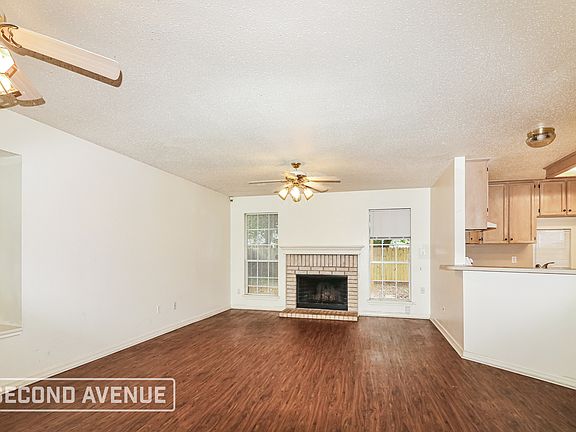 4th image of 7226 Windwillow Dr