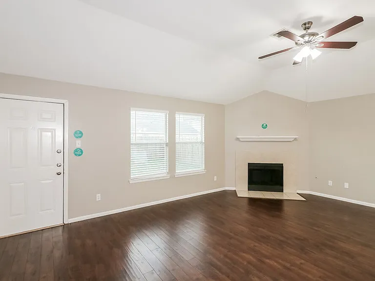 5911 Shining Leaf Ct — Photo 5