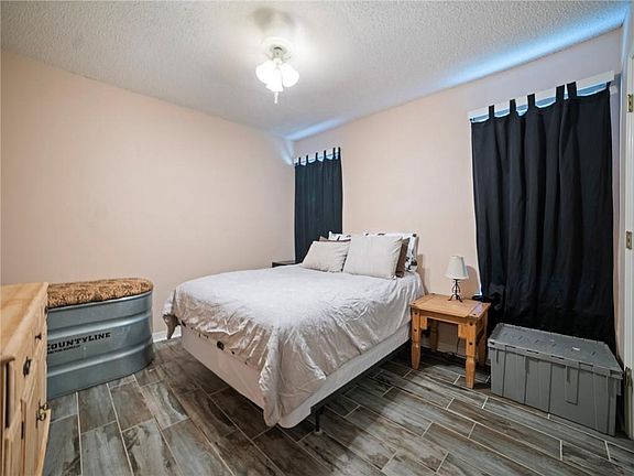 5th image of 1379 Repoll Rd