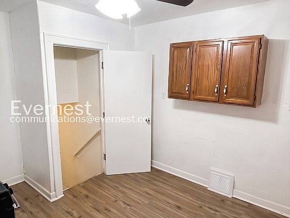 4th image of 4847 Calvin Ave
