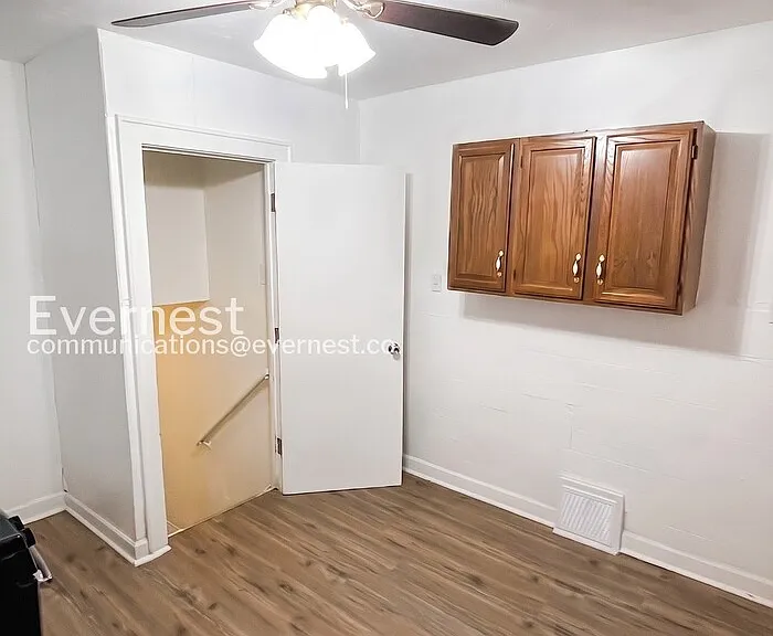 4847 Calvin Ave — Photo 4