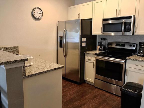 3rd image of 2905 Edenshire Way #107