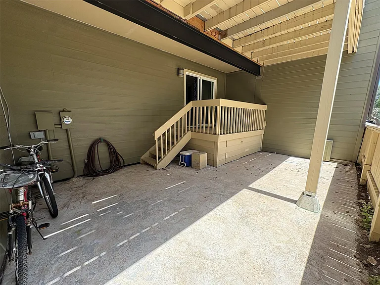 553 Demarett Dr — Photo 18
