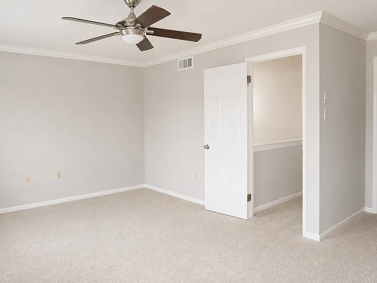 118 Henning Dr — Photo 14
