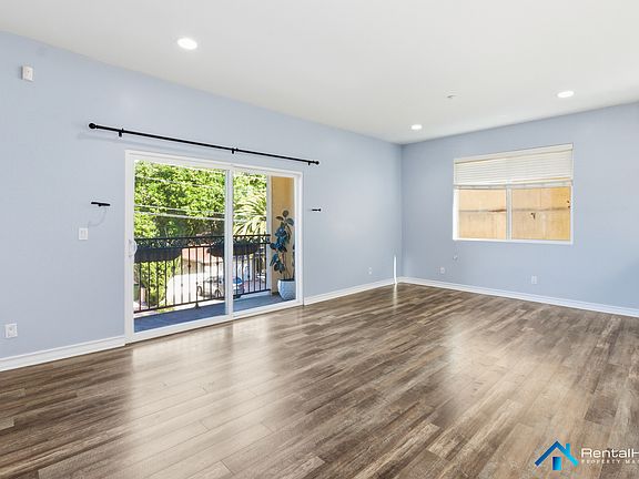 3rd image of 905 E Montecito Dr #905