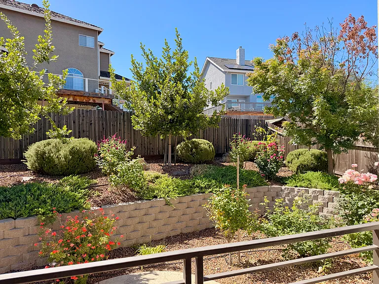 1112 Turquoise Way — Photo 36