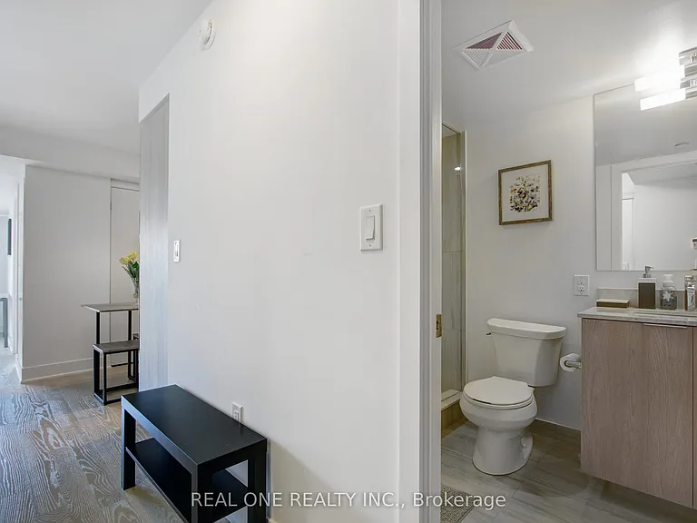 955 Bay St #2313 — Photo 3