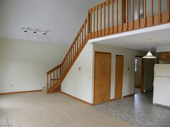 3rd image of 120 Church St S