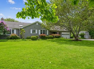 102 Hand Ln, Amagansett, NY 11930