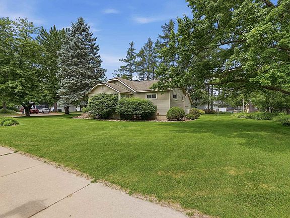 4th image of 300 MC DILL AVENUE