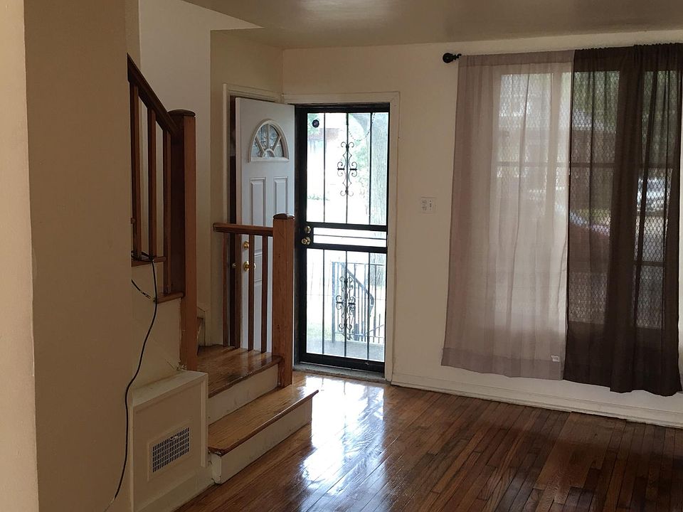 1st image of 7931 S Jeffery Ave