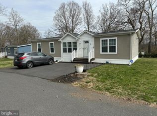 11 Highland Dr, Quakertown, PA 18951