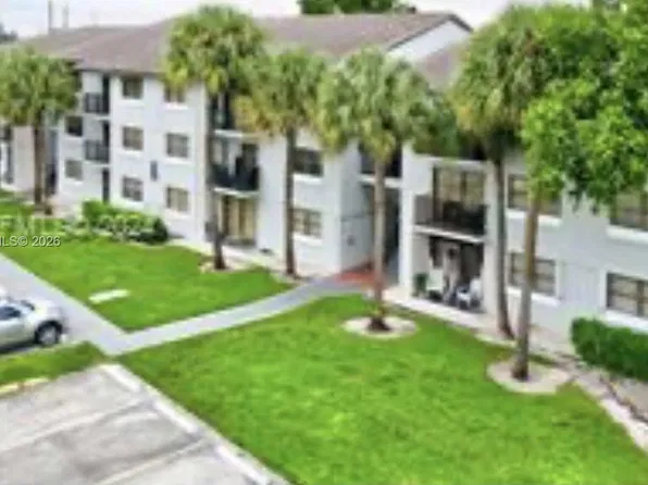 7195 NW 179th St APT 205, Hialeah, FL 33015