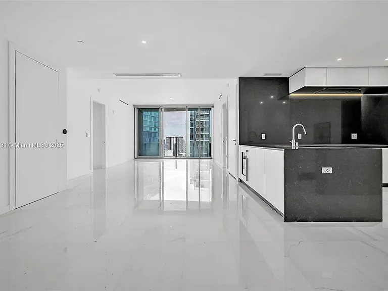 300 Biscayne Blvd #3809 — Photo 14