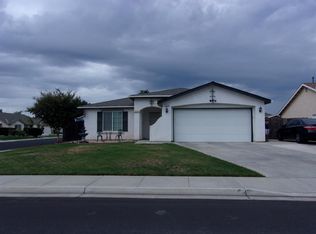 1876 N Rivermist Ct, Hanford, CA 93230