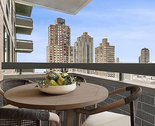 5th image of 347 W 57th St APT 38C