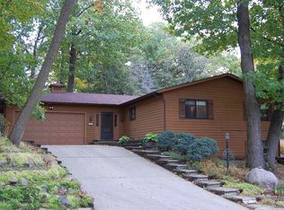 225 Pearson Dr, Lake Geneva, WI 53147