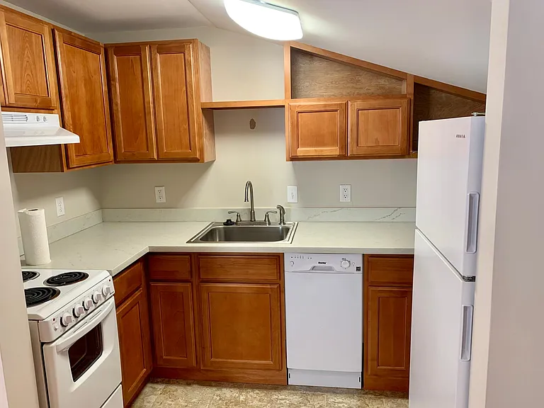 6136 Clara St — Photo 8