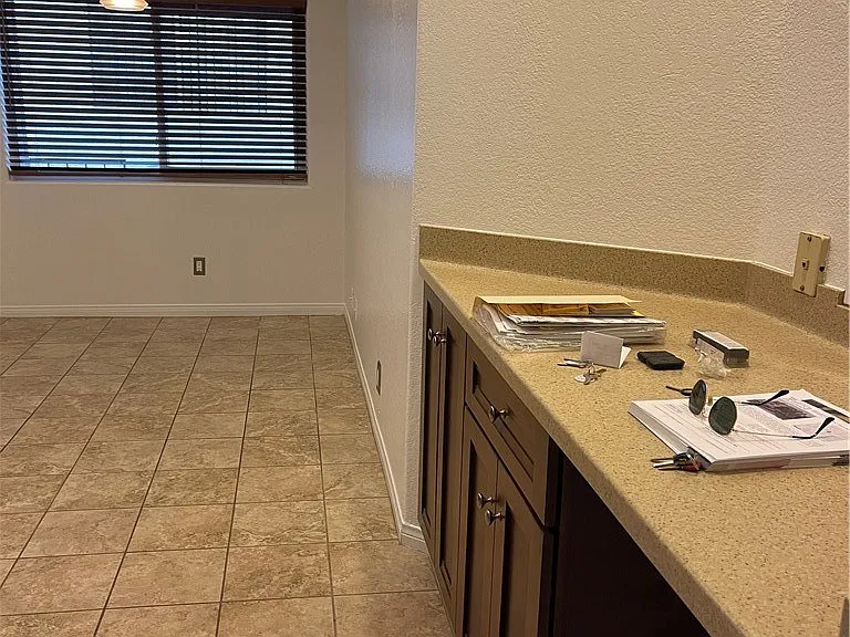 10630 Moorpark St #104 — Photo 62