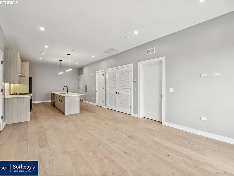 7010 N Glenwood Ave #Penthouse 1 — Photo 5