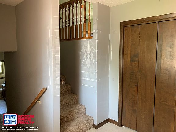 2nd image of 1202 N Garfield St