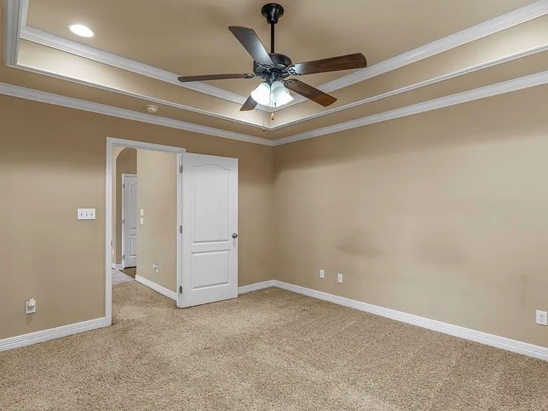 3826 Pickering Pass Dr — Photo 12
