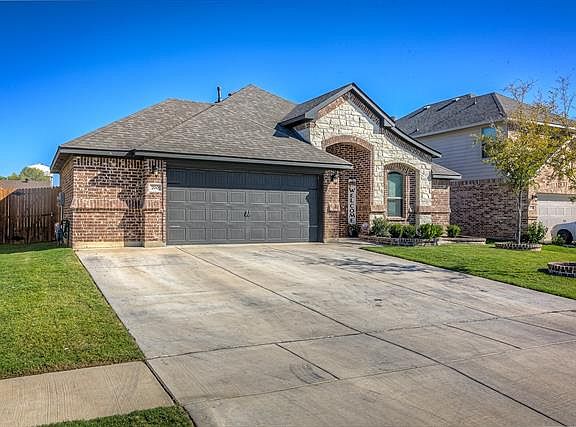 3rd image of 700 Ravenwood Dr