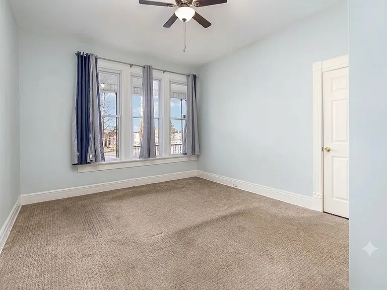 447 Washington Ave #A — Photo 3