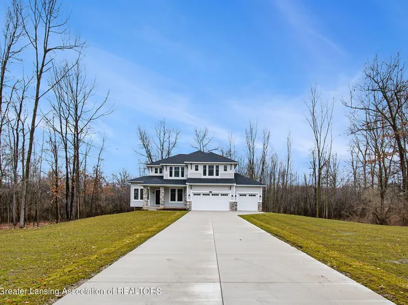 9615 Tobermory Dr, Haslett, MI 48840