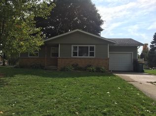 713 Scott St, Beaver Dam, WI 53916