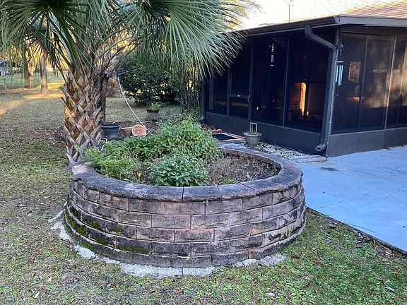 5th image of 321 SW Long Leaf Dr