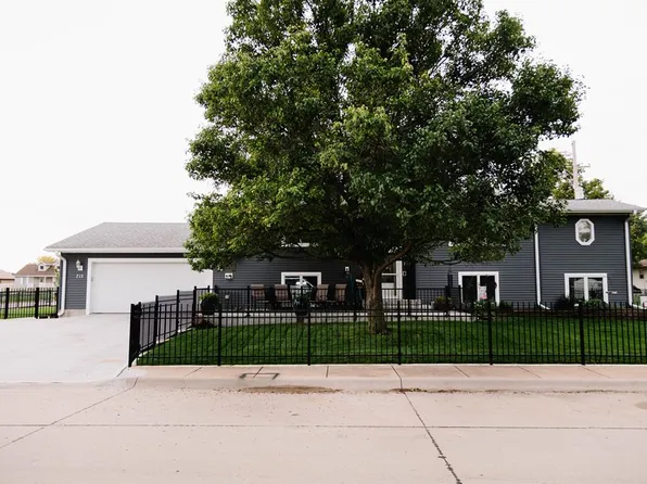 715 Dodge St, Grand Island, NE 68801