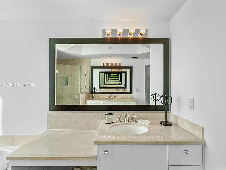 19400 Turnberry Way #1731 — Photo 24