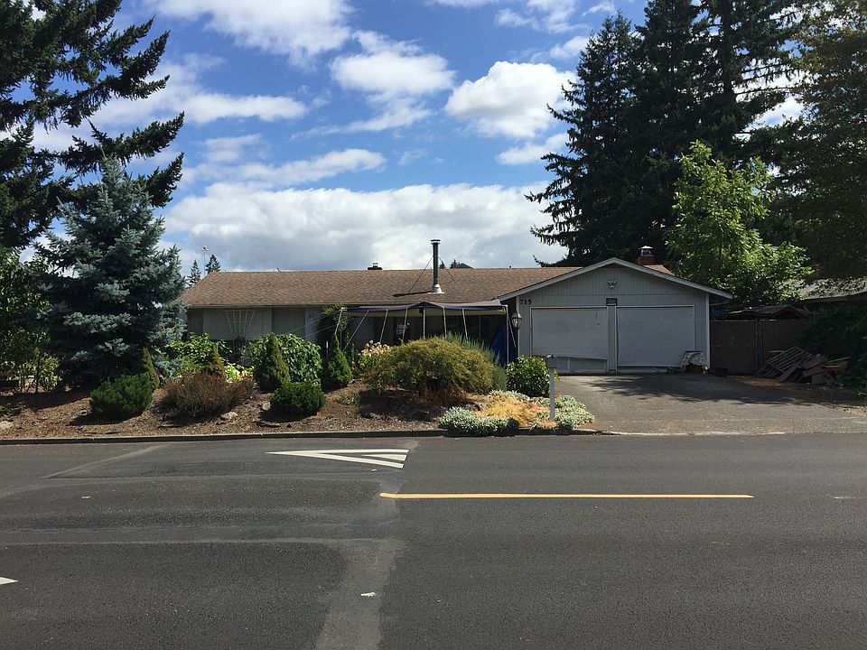 1st image of 715 NE 108th Ave